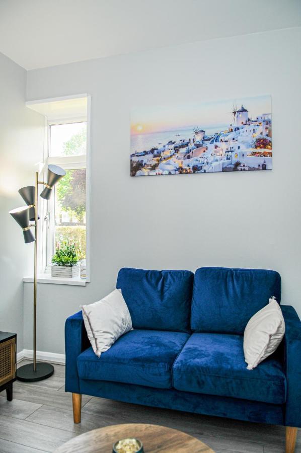 Greater London, 1 Bed London Flat, Parking, Nr Metro Stations, 15Mins To London Apartment ภายนอก รูปภาพ